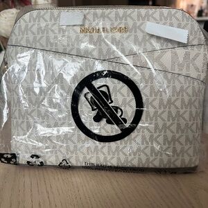 Michael Kors Jet Set Travel Crossbody Bag – Vanilla Logo – New With Packaging